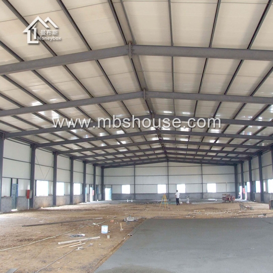 bâtiment préfabriqué lourd de structure en acier adapté aux besoins du client pour l'entrepôt
